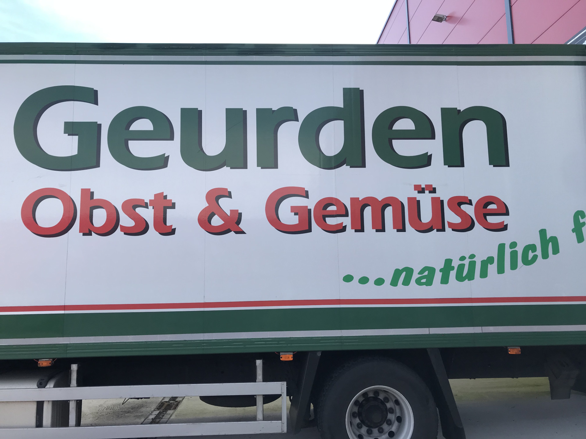 LKW Geurden seitlich